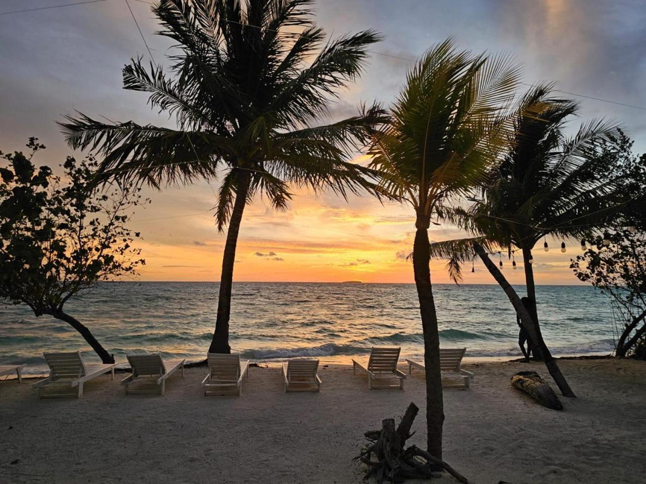 The Sunset Villa Dhiffushi Zewnętrze zdjęcie